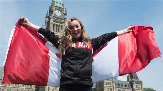 加拿大奥运代表团的入场式旗手Rosie MacLennan