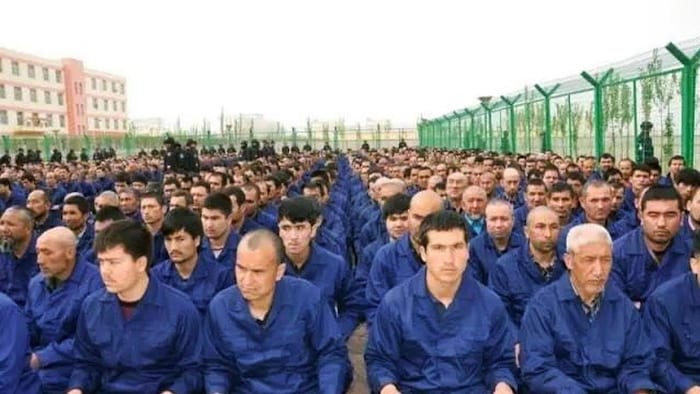 维吾尔族人。